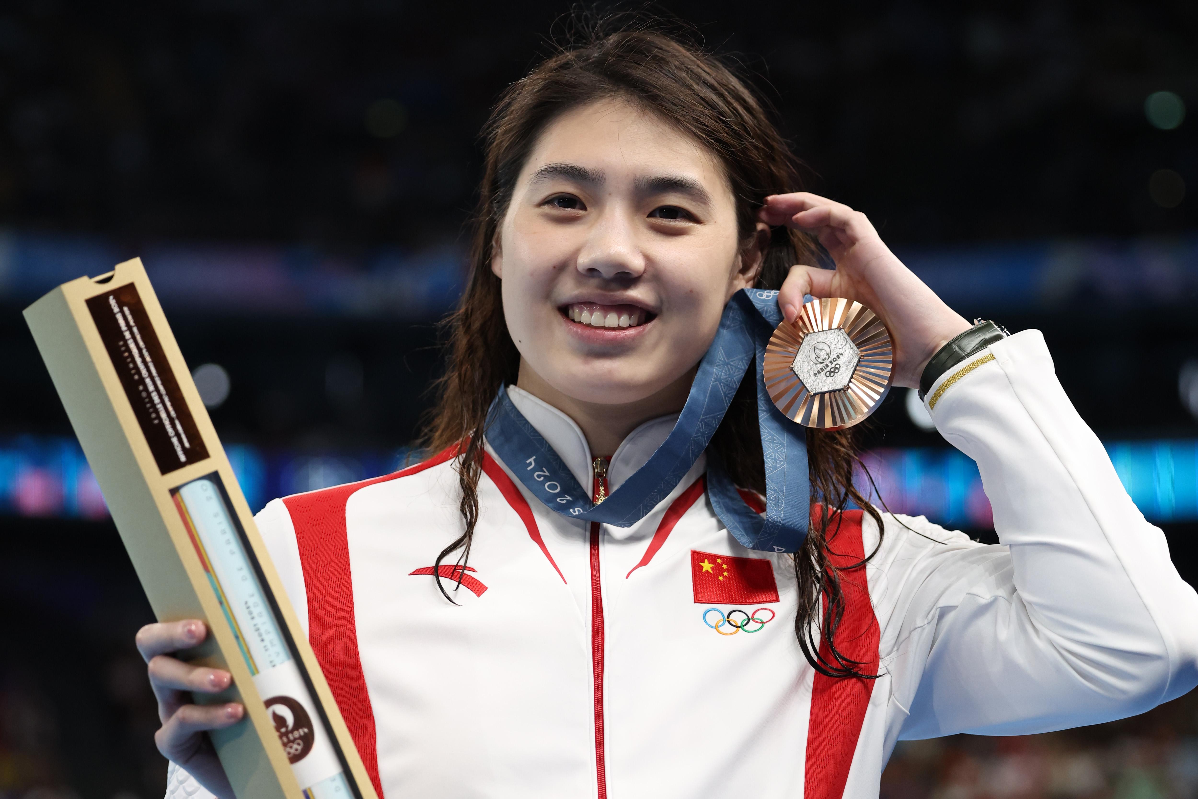 包含中国游泳队世锦赛狂揽7金，张雨霏3冠的词条