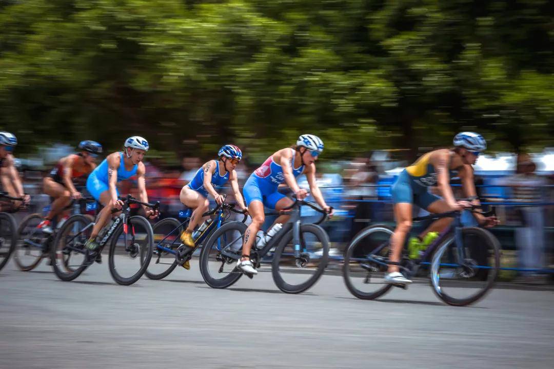 九游体育登录-铁人三项世锦赛极端天气致多人退赛，赛制引争议的简单介绍