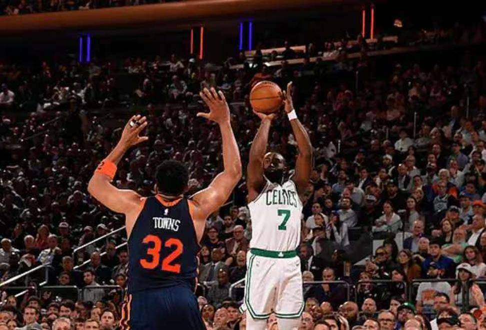 塔图姆60分!凯尔特人逆转尼克斯创队史纪录的简单介绍 塔图姆60分!凯尔特人逆转尼克斯创队史纪录的简单介绍