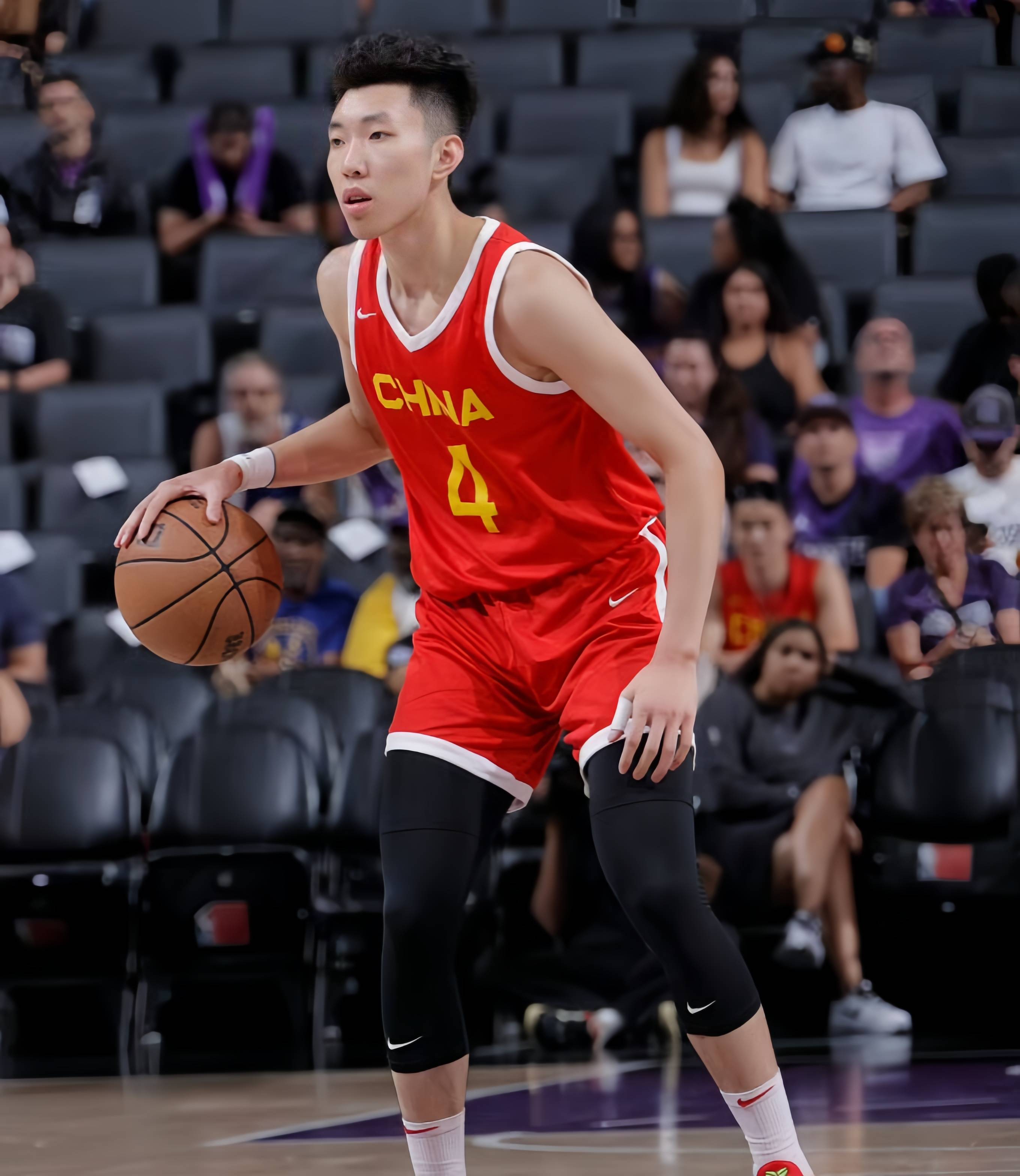 九游体育网-联防vs人盯人：中国男篮的防守困境