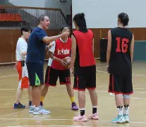 九游体育网-“回顾经典：传奇教练的战术智慧与影响！”的简单介绍