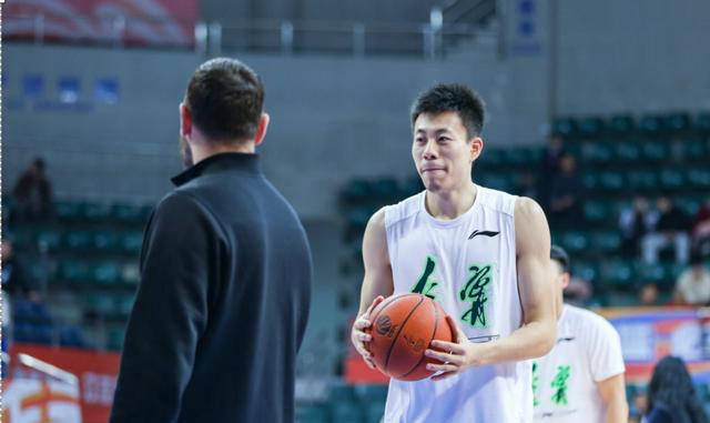 张镇麟：中国篮球的新生代锋线希望的简单介绍