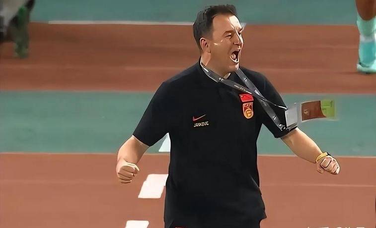 九游体育在线-包含李可因伤退出国足，归化球员再减一员的词条