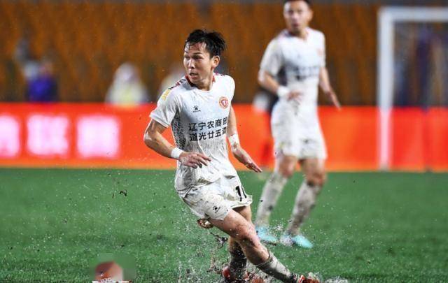 中甲球队欠薪严重，球员集体罢训抗议