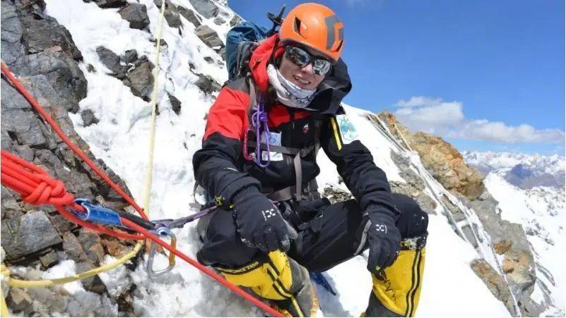 九游体育入口-西藏登山队成功登顶K2，创造历史