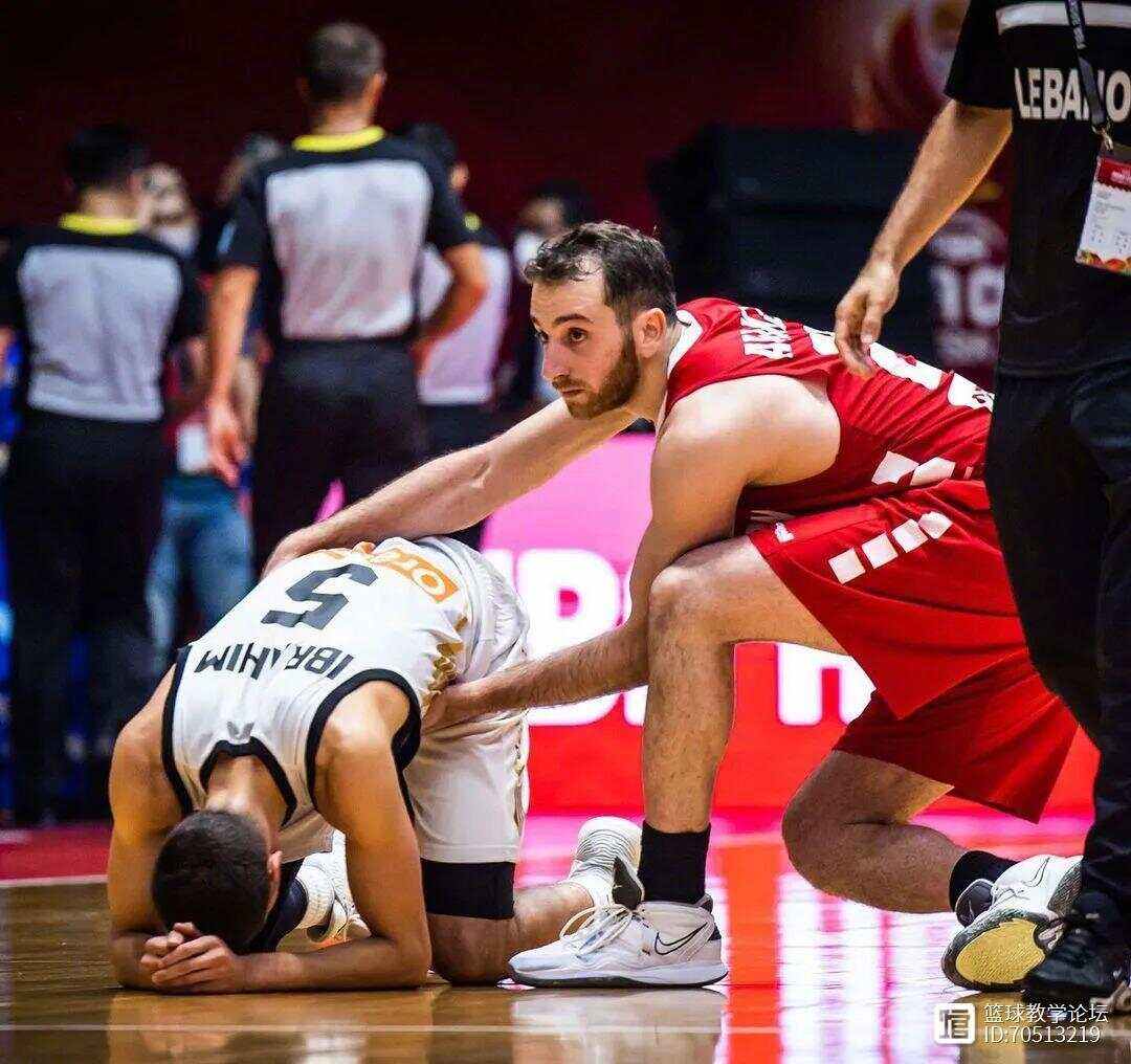 九游体育官方-关于篮球梗文化："波兰中锋"、"亚洲第一控卫"的信息