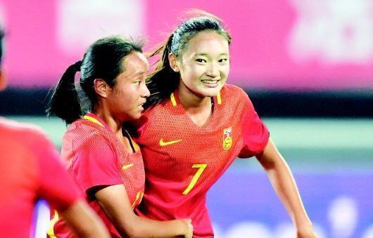 九游娱乐体育-包含某女足球员月薪仅5000元，待遇引争议的词条